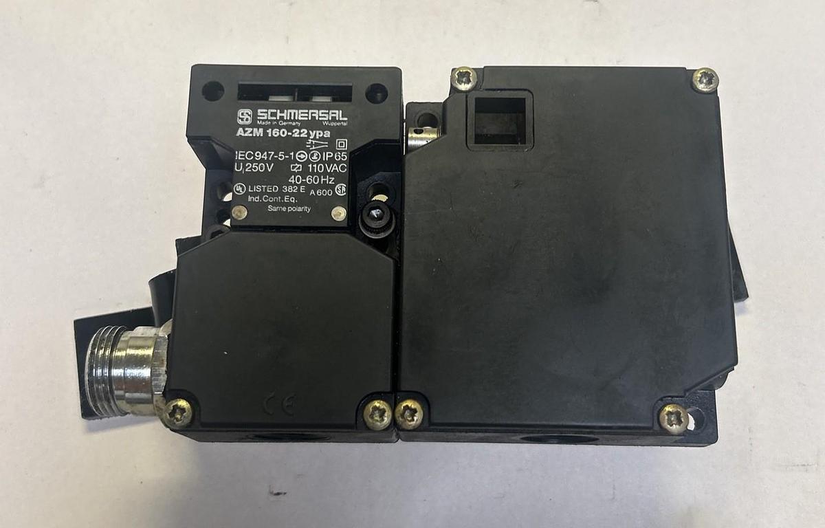 Used SCHMERSAL,AZM160-22YPA,SAFETY SWITCH