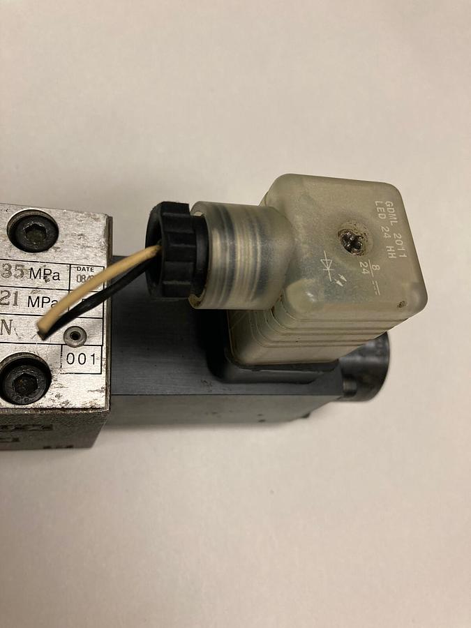 Used Husky Hydrolux,HPN-676775,Proportional Valve, WE43P06C06PC0BN