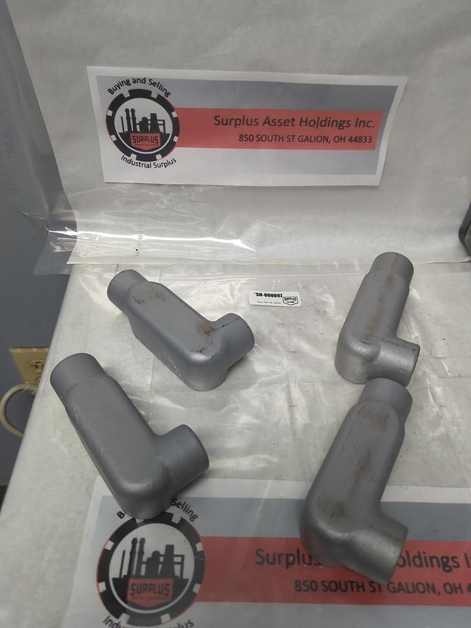 APPLETON,LL27,FM7 CONDUIT BODY 3/4 INCH LOT OF 4 NOS