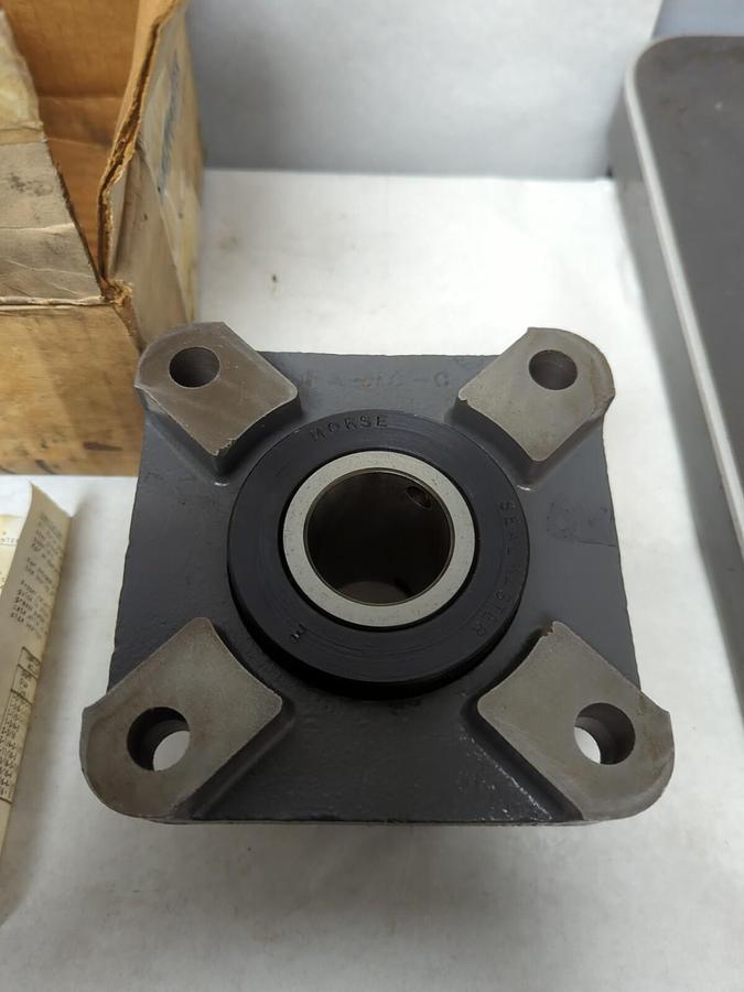 SEALMASTER,TYPE E 1-1/2,FOUR BOLT FLANGE BEARING 1-1/2 INCH BORE NOS