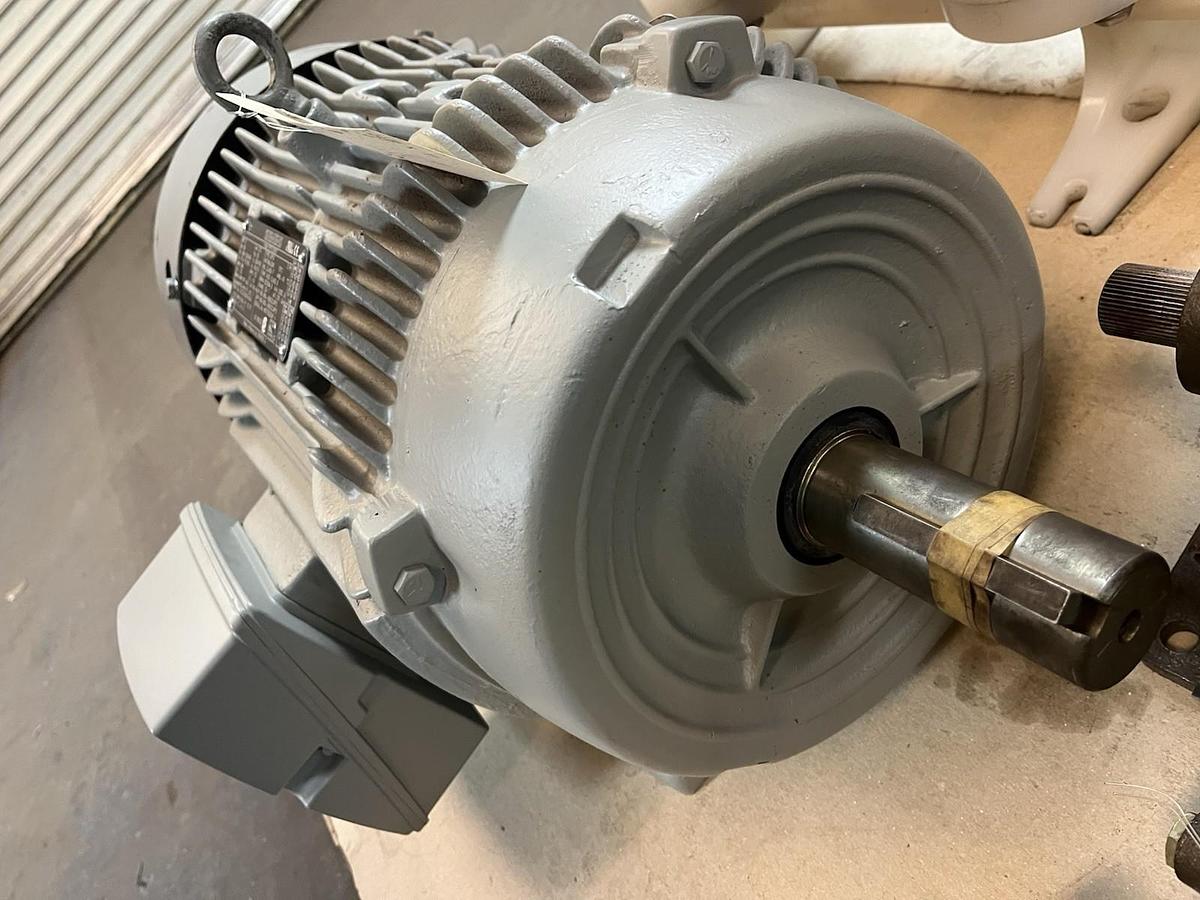 Used SIEMENS,1LE22012BD114AA3,GP10 MOTOR 5HP 880RPM 3PH 254T