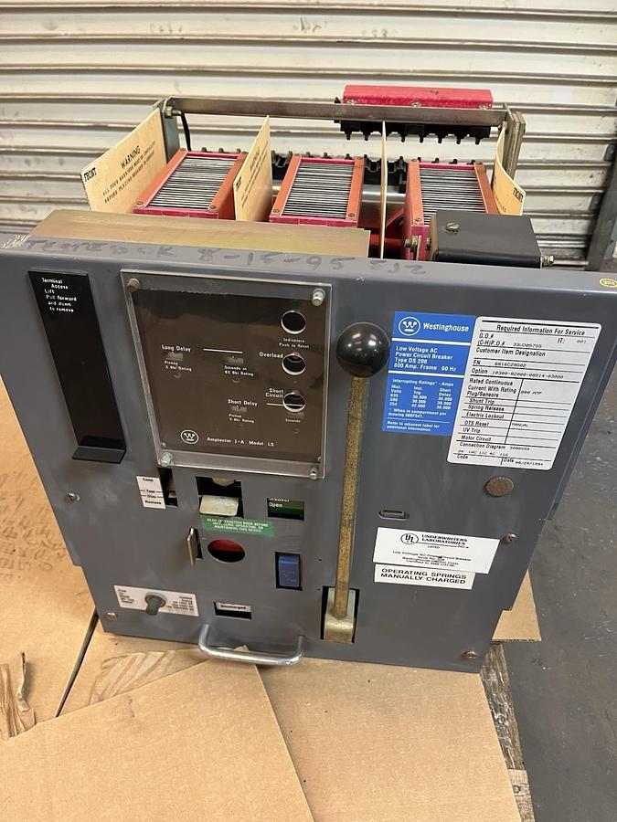 Used WESTINGHOUSE,DS-206,LOW VOLTAGE AC POWER BREAKER 800 AMPS 635V