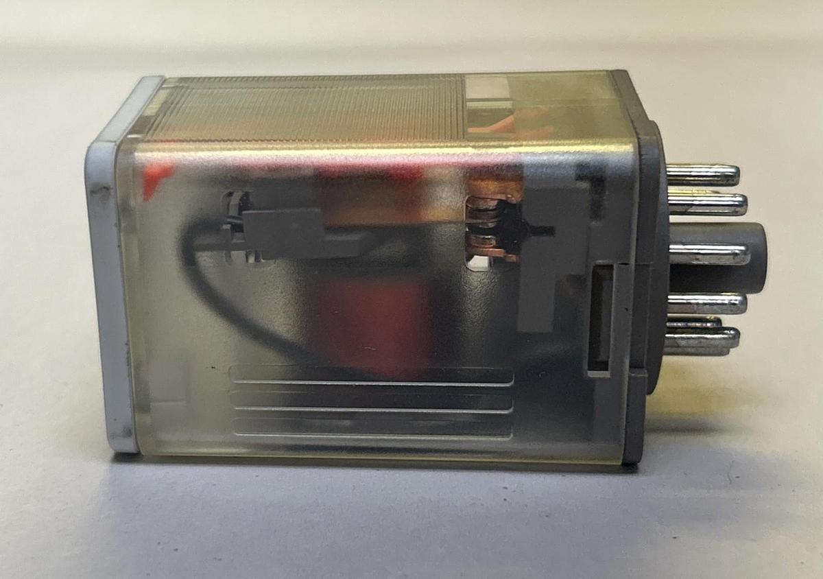 ALLEN BRADLEY,700-HA33Z24,RELAY 24VDC NOS