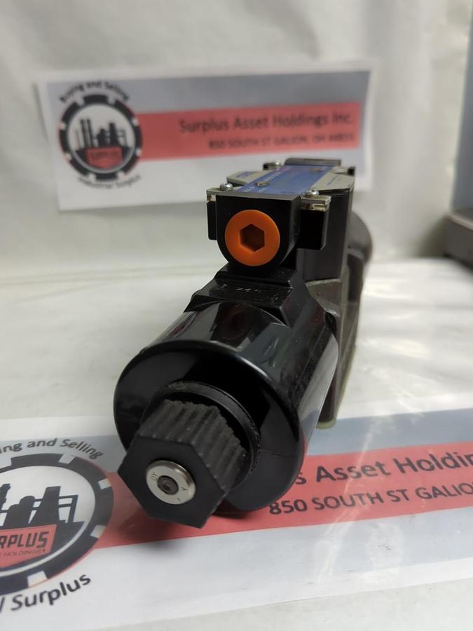 Used YUKEN,DSG-03-3C60-D24-50,DIRECTIONAL HYDRAULIC VALVE PRE-OWNED