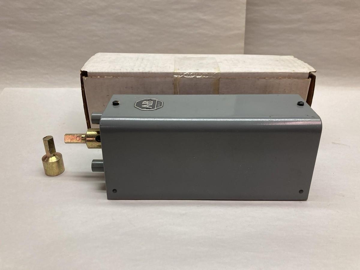 Allen-Bradley,876463,Pneumatic Timing Relay