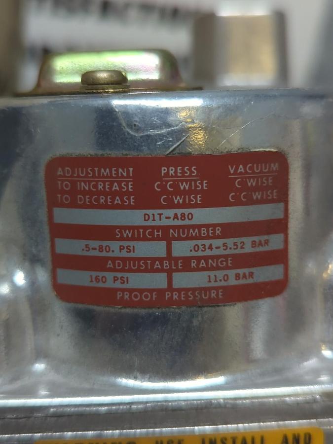 BARKSDALE,DIT-A80,PRESSURE SWITCH 160 PSI NOS
