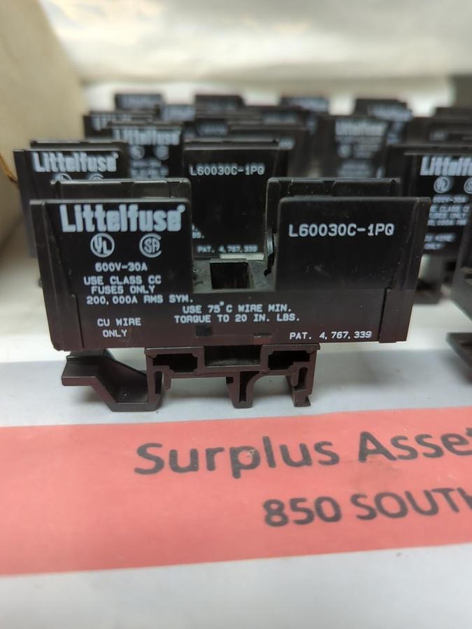 Used LITTELFUSE,L60030C-1PQ,FUSE HOLDER 600V 30 AMP LOT OF 12 PRE-OWNED