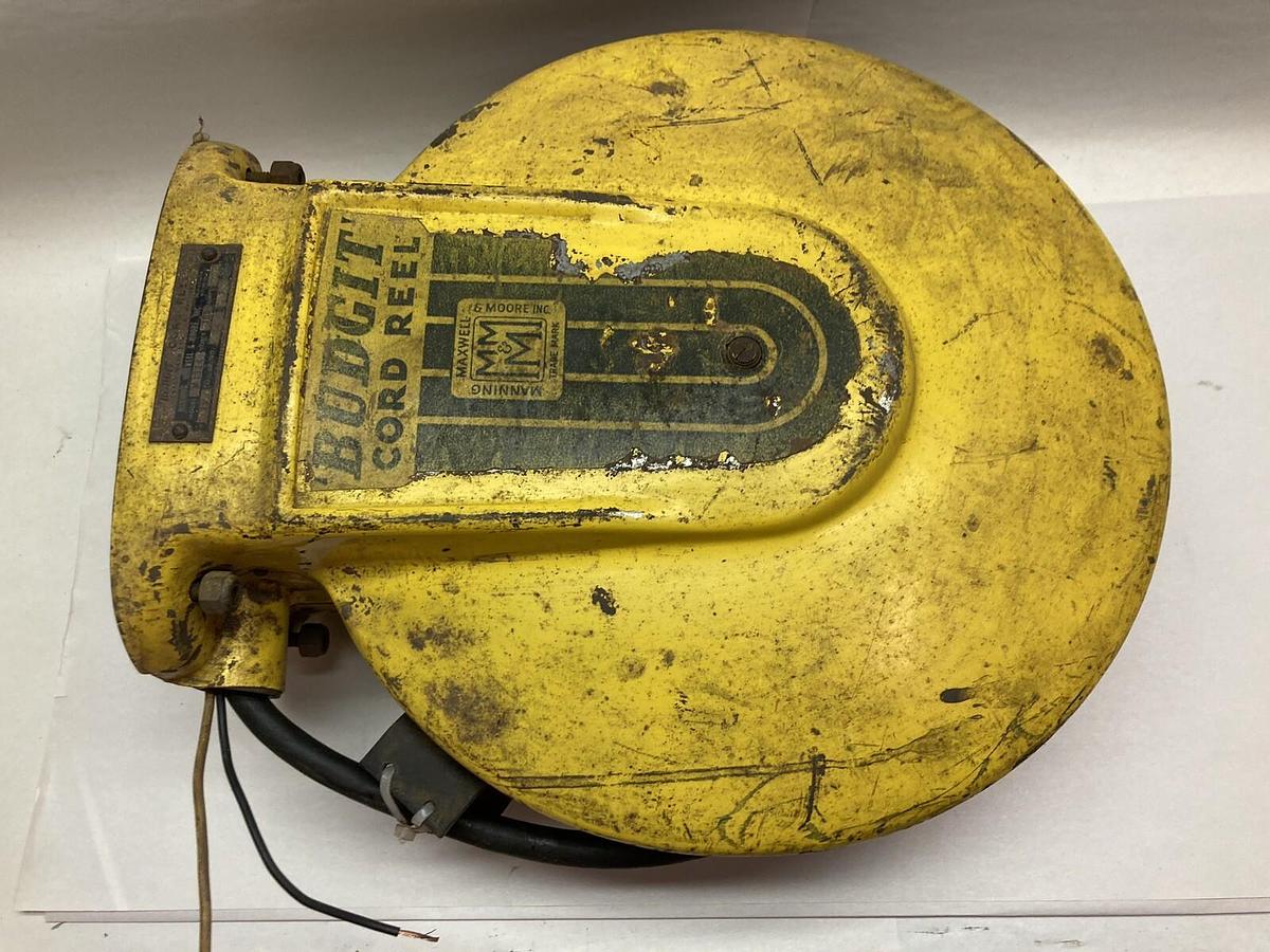 Used Maxwell,M1024,Budget Cord Reelm 300V