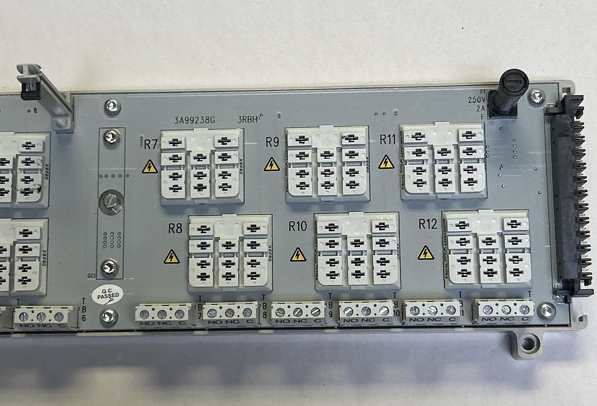 Used OVATION,1C31222G01,RELAY OUTPUT BASE MODULE