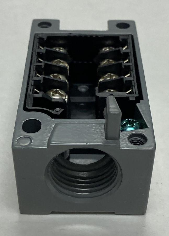 Used EATON,E50RB,LIMIT SWITCH RECEPTACLE NEW NO BOX