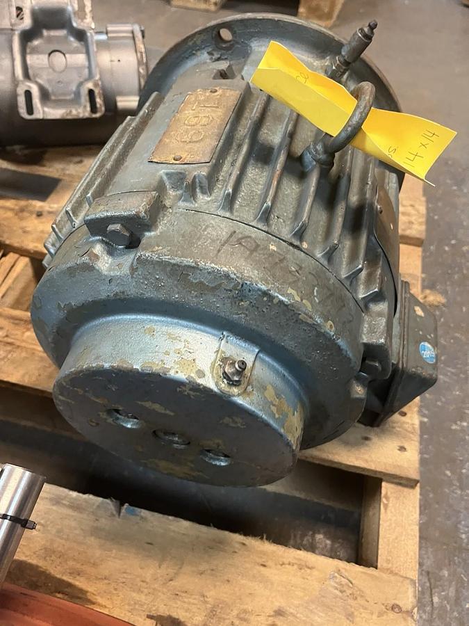 Used RELIANCE,P/3DE,MOTOR 3HP 1600RPM 3PH 213DZ