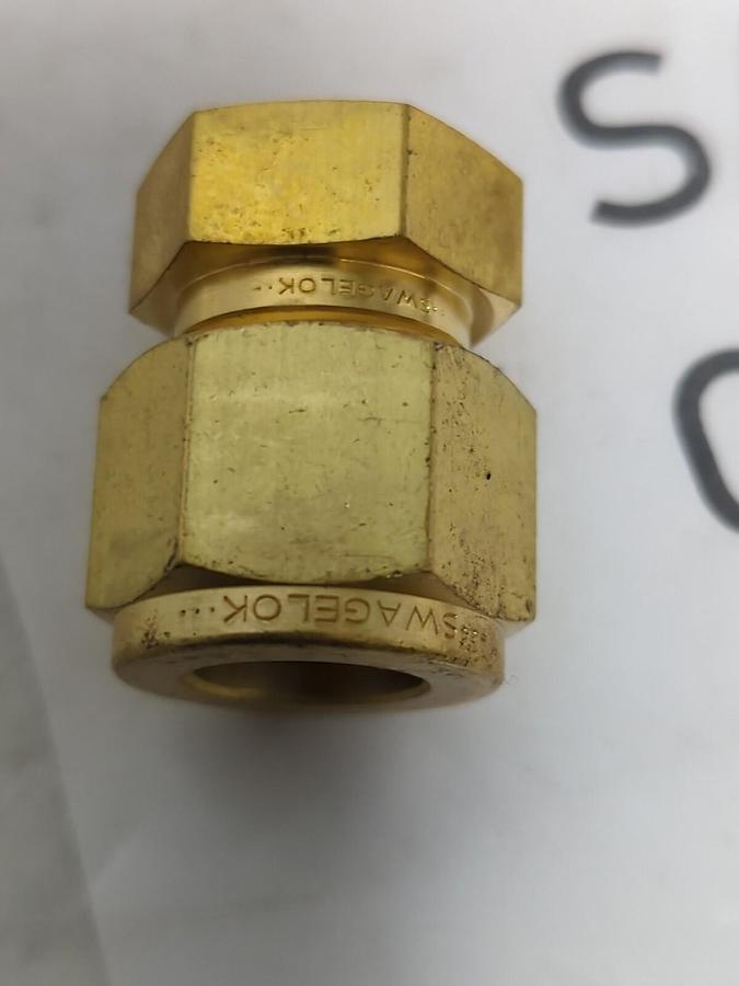 SWAGELOK,B-810-C,1/2T TUBE CAP LOT OF 3 NOS