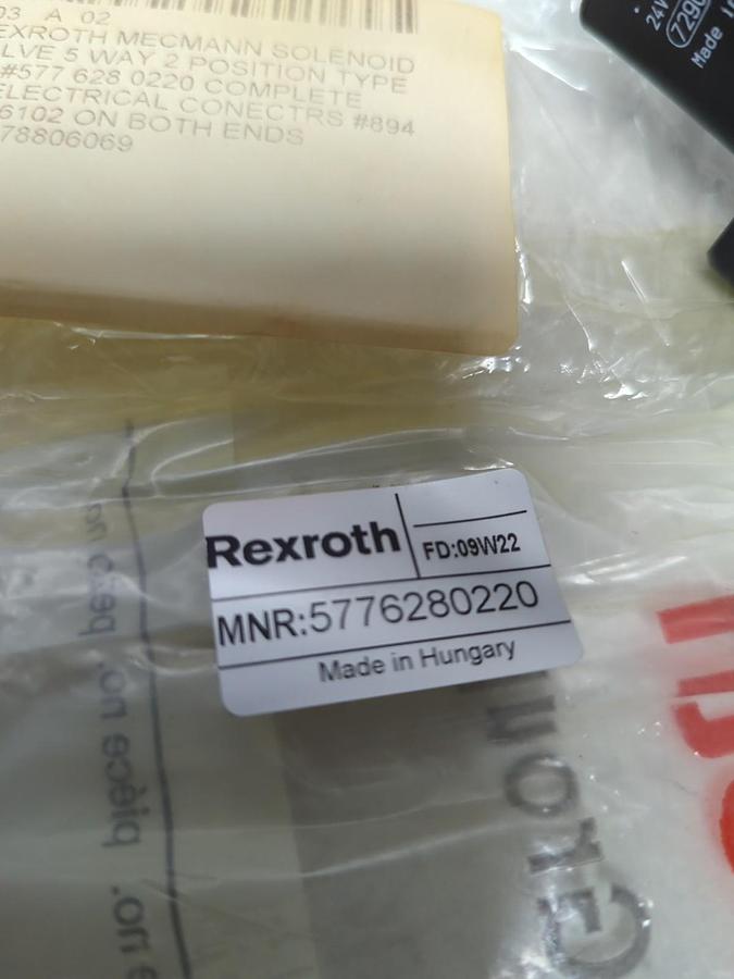 REXROTH,5776280220,SOLENOID VALVE 5-WAY 2-POS W/ ELECTRICAL CONNECTORS NOS