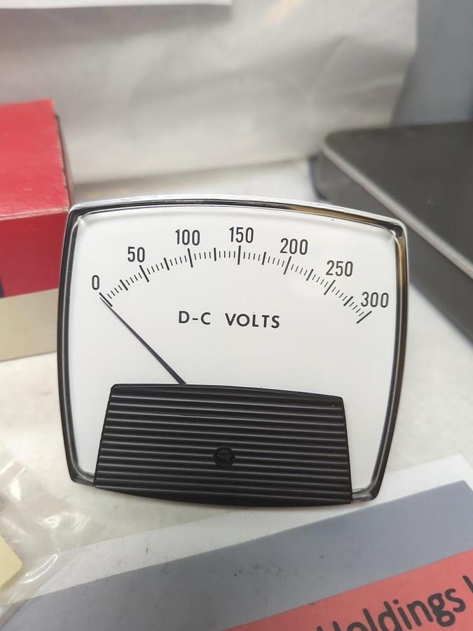 MODUTEC,0-300 V DC,METER 0-300 V DC NOS