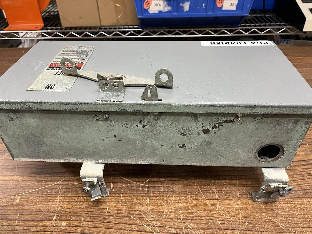 Used Westinghouse,456D-905-G08,TAP DE-ION BUSWAY BUS PLUG 60A 277/480V 3PH