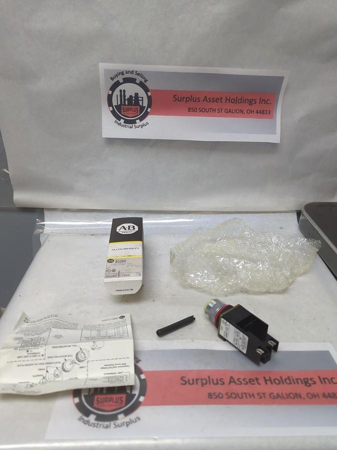 ALLEN BRADLEY,800MR-P16WS,SMALL ROUND XFMR PILOT LIGHT WHITE SERIES D 120V  NOS