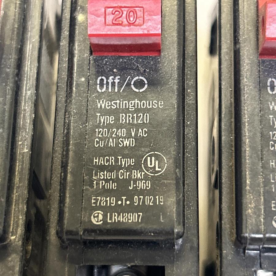 Used BRYANT,BR120,CIRCUIT BREAKER 20A 120/240V 1P LOT OF 3