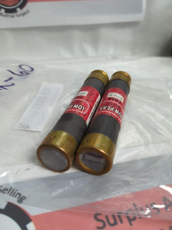 Used COOPER BUSSMANN,LPS-RK-60,LOW-PEAK 60 AMP FUSE LOT OF 2 PRE-OWNED