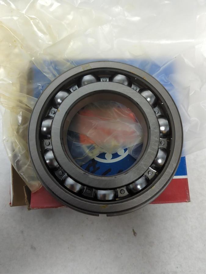 SKF,6213 NR,DEEP GROOVE BALL BEARING WITH SNAP RING NOS