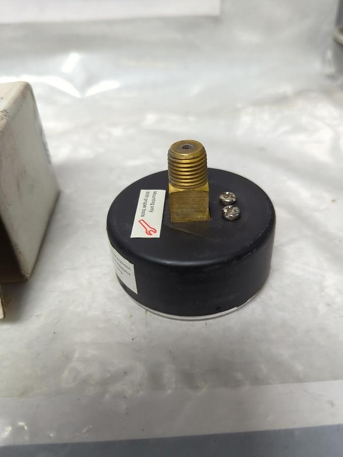 TRERICE,800B2502BA120,GAUGE 2-1/2 IN FACE 1/4 IN NPT 0-160 PSI NOS