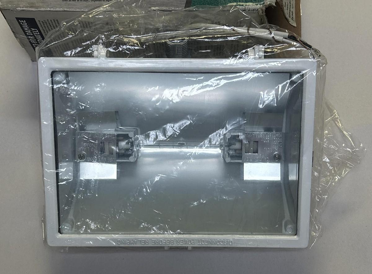 COOPER LIGHTING,N/A,QUARTZ FLOODLIGHT NOS