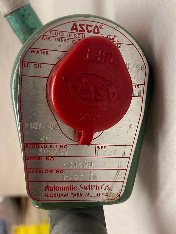 Used Asco,8262 78,Solenoid Valve 1/4NPT 120VAC 60HZ