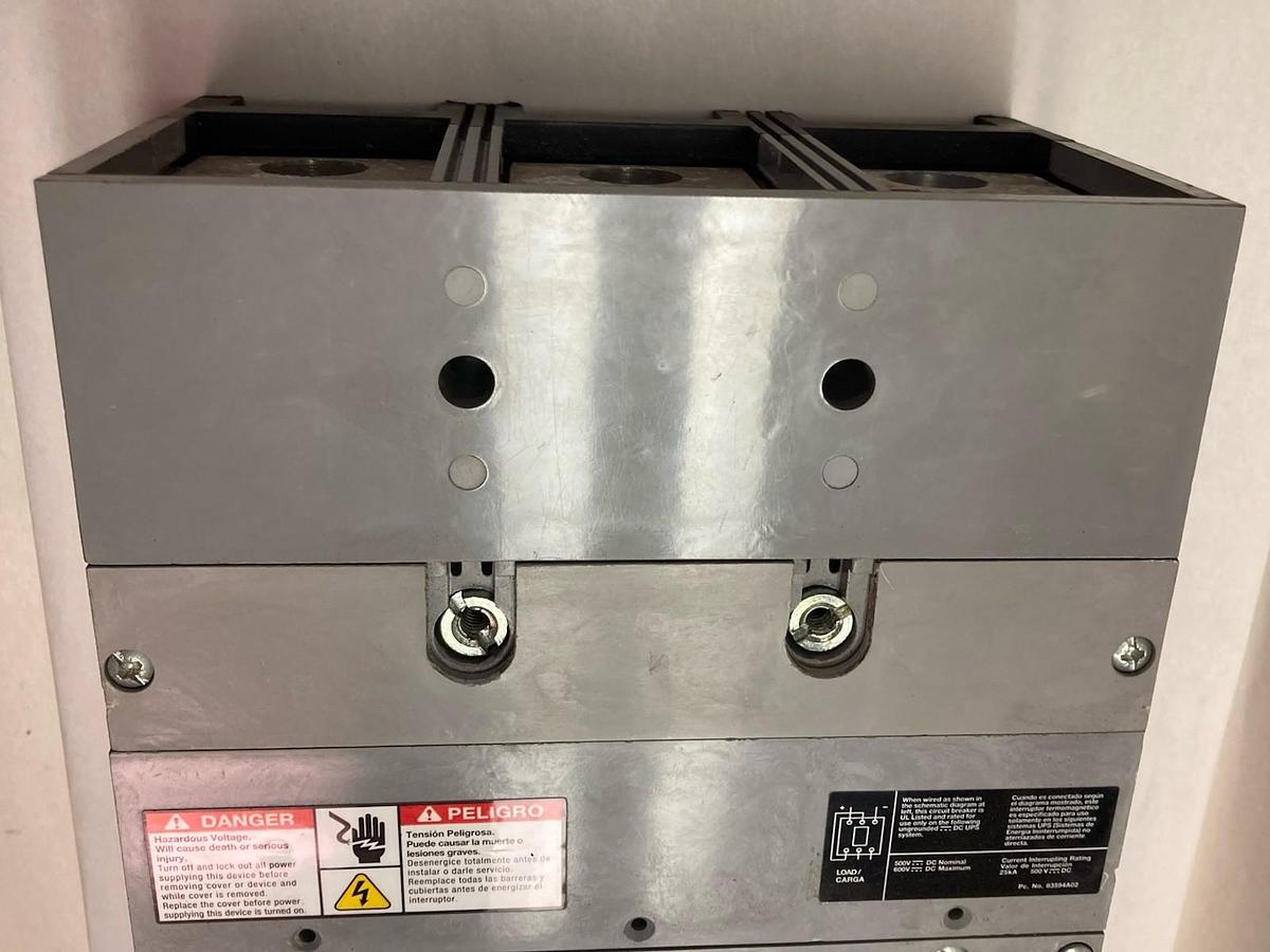 Used Siemens,LMXD63B800,3-Pole Circuit Breaker 800A 600V