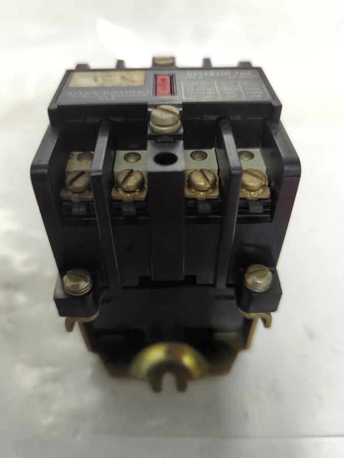 Used ALLEN BRADLEY,700-N400A1,INDUSTRIAL CONTROL RELAY SERIES C PRE-OWNED