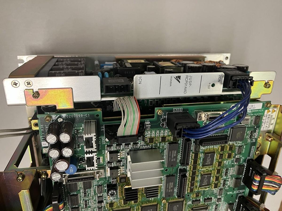 Used YASKAWA,CACR-UP6AAC,SERVO DRIVE