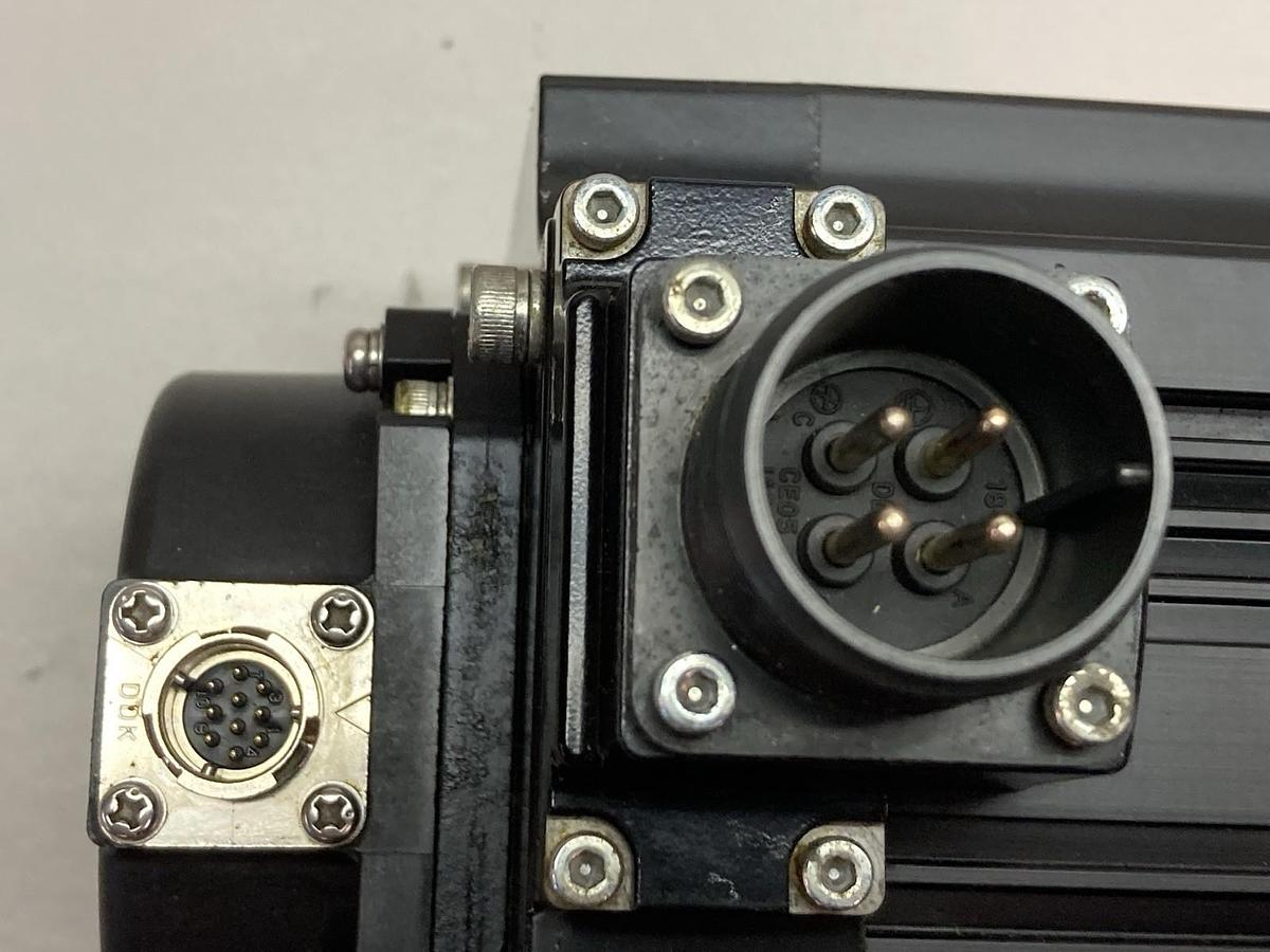 Used Mitsubishi,HF-SP102,AC Servo Motor 125V 5.3 1kW 2000 r/min 6.5kg