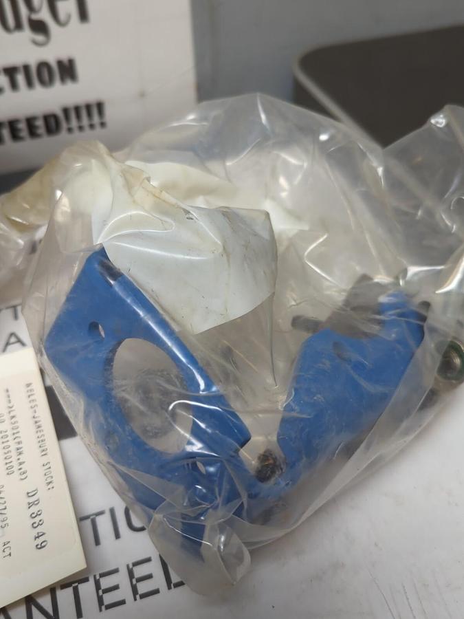 NELES-JAMESBURY,LK501,FAM.AB DR3349 ACTUATOR MOUNT LINKAGE KIT NOS