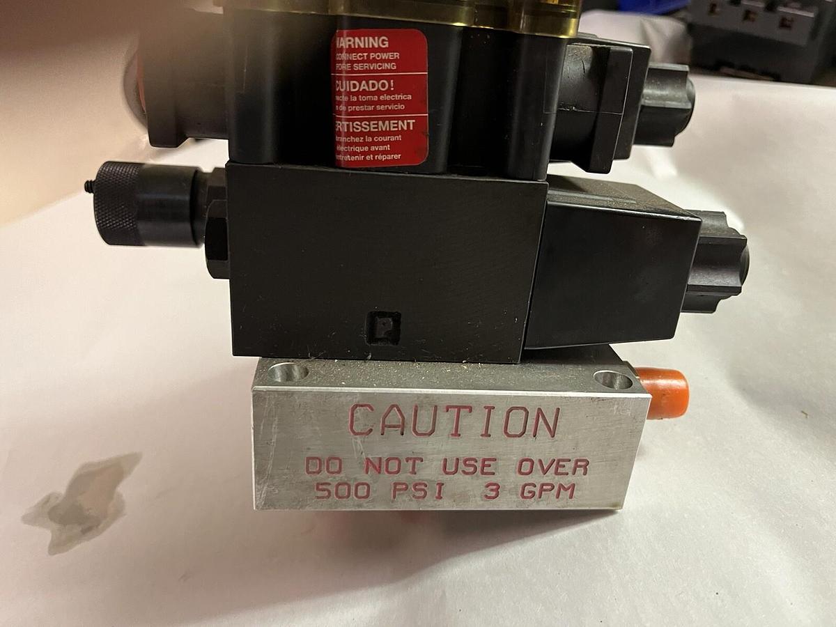 Used PARKER,D1VW020HVYCF5 82,HYDRAULIC VALVE ASSEMBLY