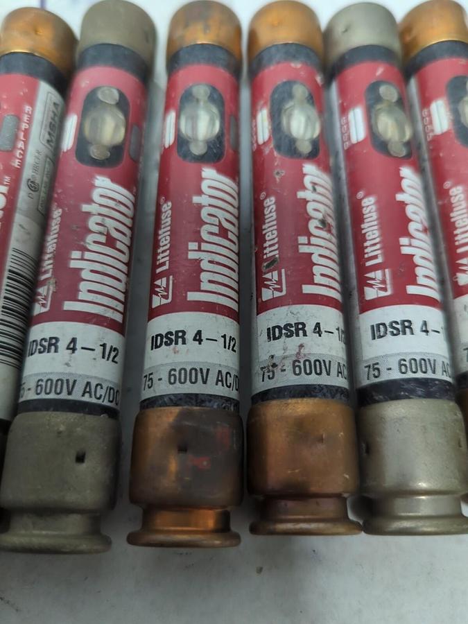 Used LITTELFUSE,IDSR 4-1/2,INDICATOR 4-1/2 AMP FUSE LOT OF 14 PRE-OWNED