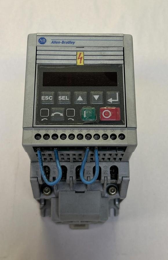 Used ALLEN BRADLEY,160-BA03NPS1,VARIABLE SPEED DRIVE