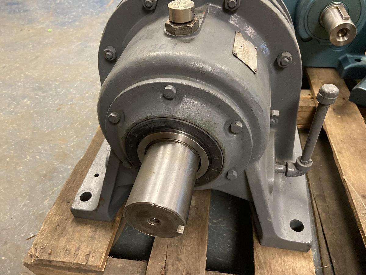 Used Sumitomo,CHHJ4175DCY102,Gearmotor Ratio 102:1 5Hp 1750RPM Motor