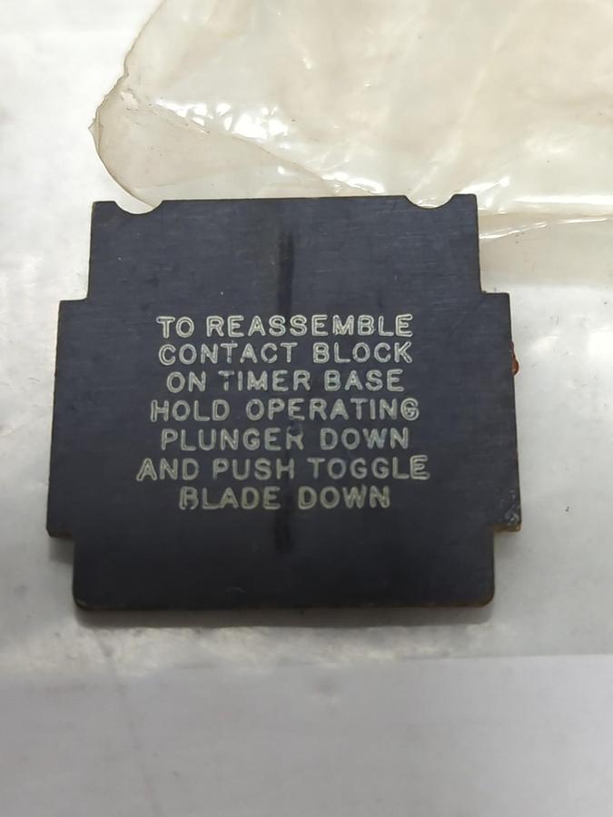 ALLEN BRADLEY,Z-7182,SWITCH ASSEMBLY FOR PNEUMATIC TIMERS NOS
