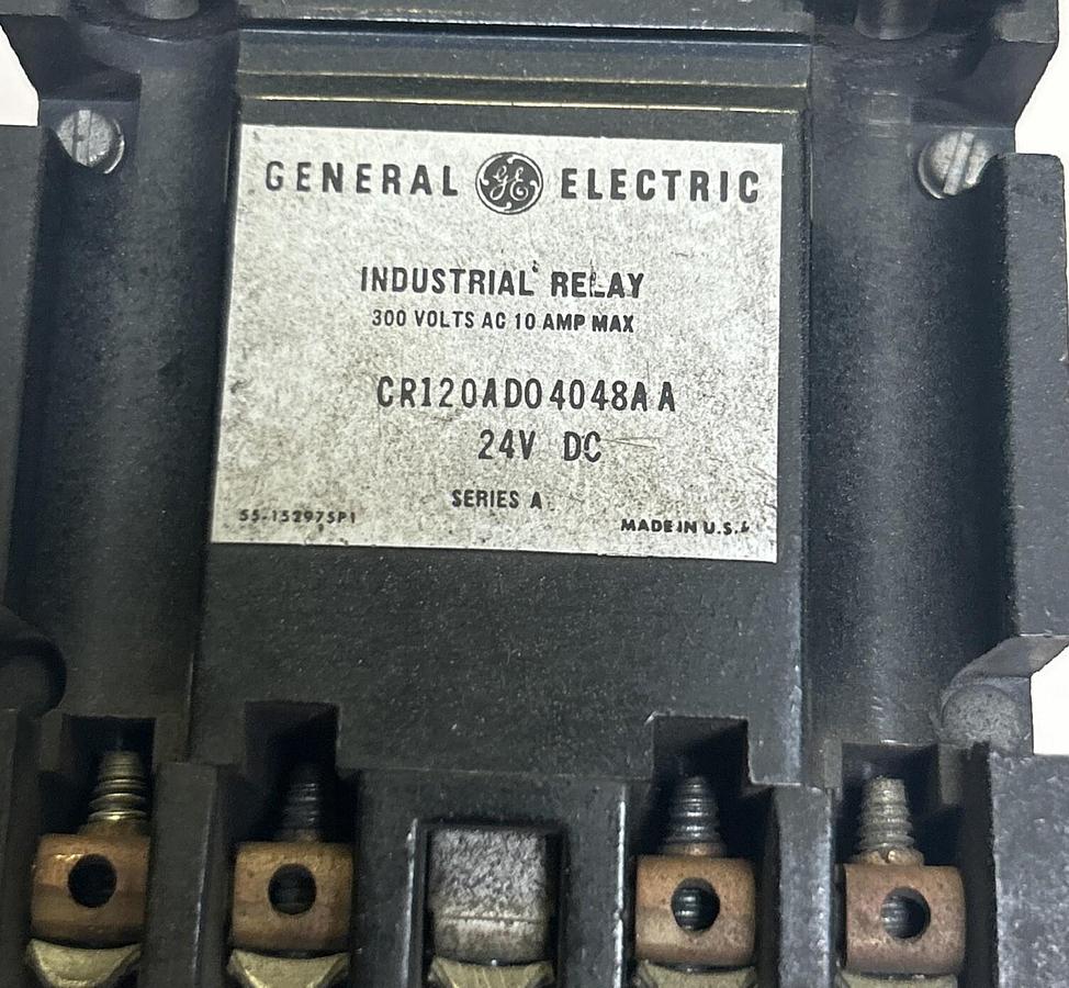 Used GENERAL ELECTRIC,CR120AD04048AA,RELAY 24VDC