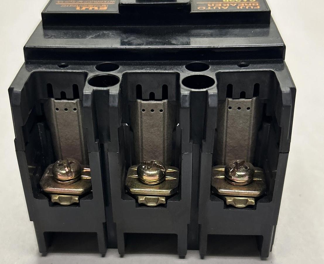 Used FUJI ELECTRIC,BB3SAB-030,CIRCUIT BREAKER 30A 3P