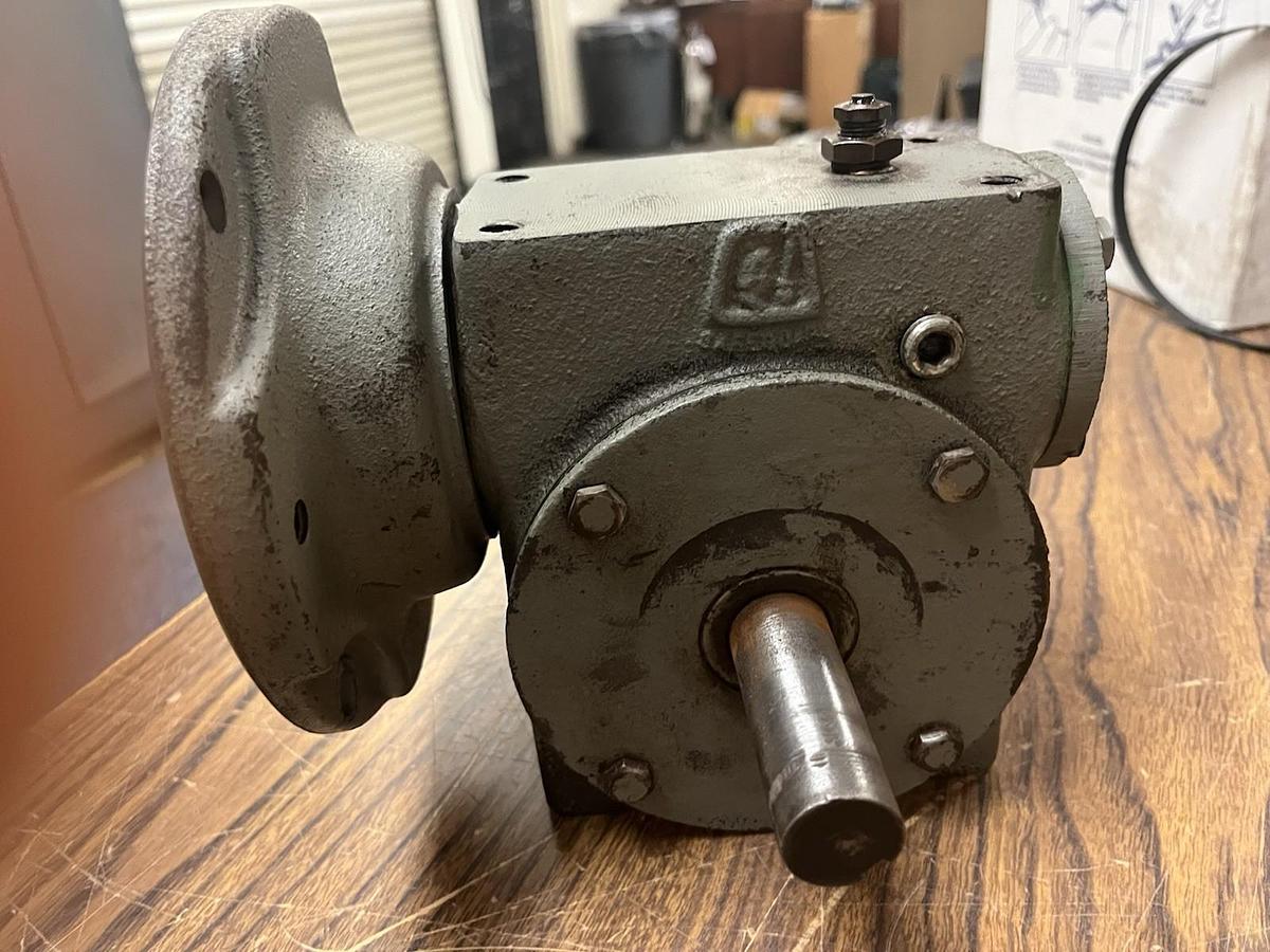 Used HUB CITY,0220-22016-214,RIGHT ANGLE WORM GEAR SPEED REDUCER 214 40/1WR B 40:1