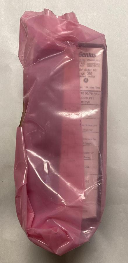 Used GE FANUC,IC660BBS102,I/O MODULE GENIUS BLOCK REFURBISHED