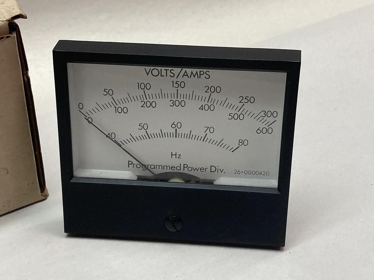 Used EIL Instrument,AA-EZXH,0-300 D.C. Amperes Gauge 85 OHM