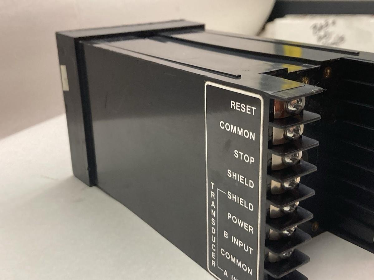 Used Dynapar,CB2 Series,Preset Counter 120VAC Relay Output 115Vac Input