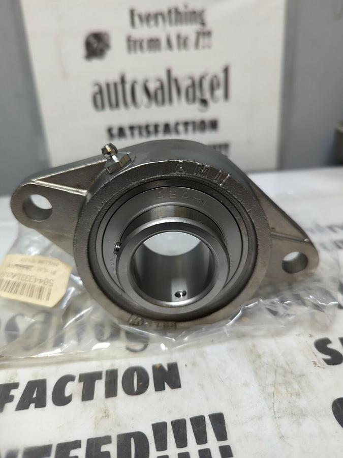 AMI,MFL207-MUC207V,FLANGE MOUNT BEARING 2-BOLT BASE 1-1/4 INCH BORE NO BOX!! NOS