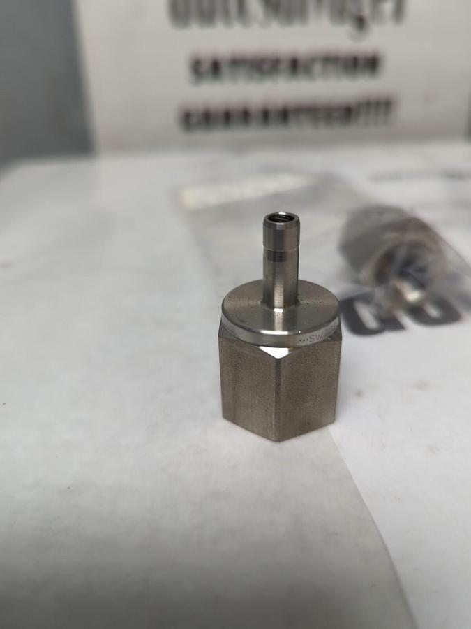 SWAGELOK,SS-4-TA-7-6,1/4TAX3/8FNPT FEMALE TUBE ADAPTER LOT OF 2 NOS