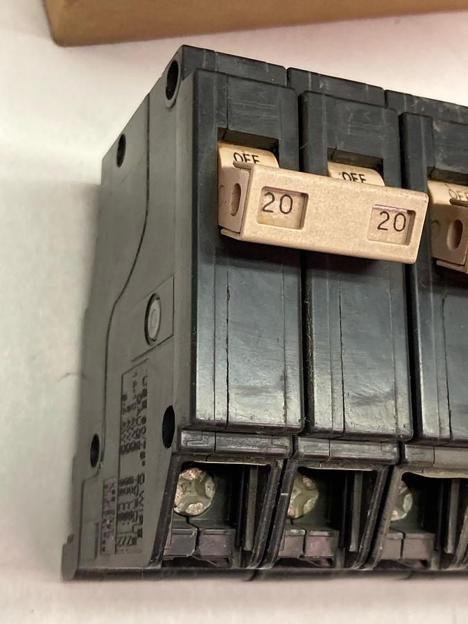 Used Cutler-Hammer,CH220,2-Pole Circuit Breaker 20A 120/240V