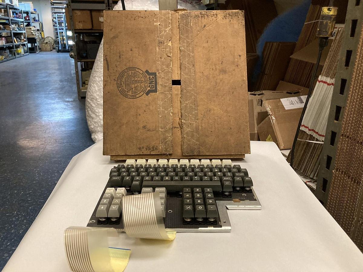 Used Oak,5-64951-049,Key Pad Board