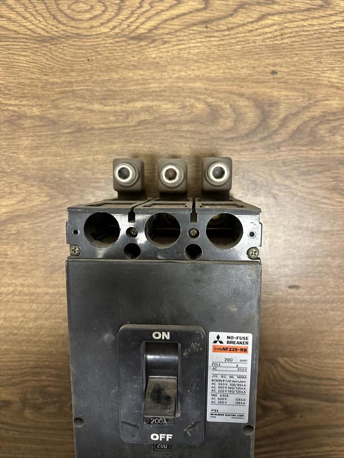 Used Mitsubishi,NF225-RB,No Fuse 200Amp Circuit Breaker