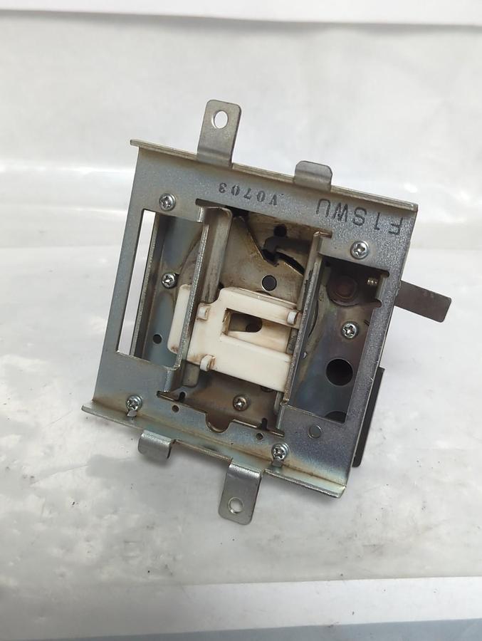 Used MITSUBISHI,F1SWU,CIRCUIT BREAKER EXTERNAL HANDLE/SWITCH PRE-OWNED