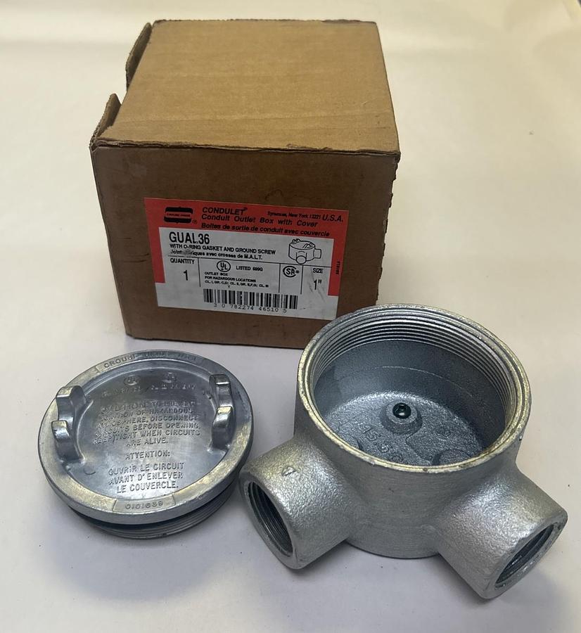 CROUSE HINDS,GUAL36,CONDUIT OUTLET BOX W/ COVER NOS
