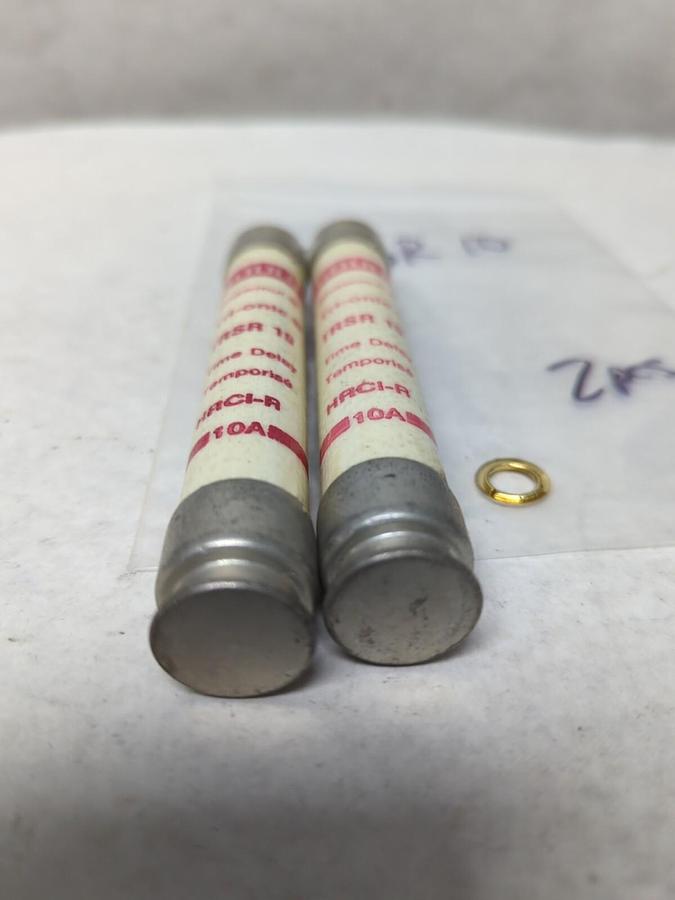Used GOULD SHAWMUT,TRSR10,TRI-ONIC 10 AMP FUSE LOT OF 2 PRE-OWNED